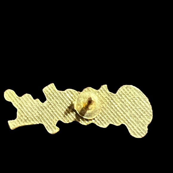 Mickey Gilley's‎ Lapel Pin Pinback Button Tie Tack Texas Club Urban Cowboy - Picture 4 of 7